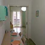 Sunny Living Apartment *