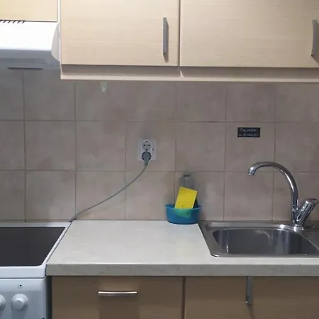 Sunny Living Loutráki