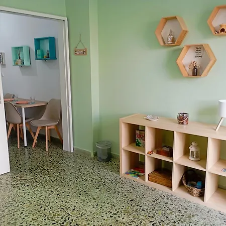 Sunny Living Apartment Loutráki