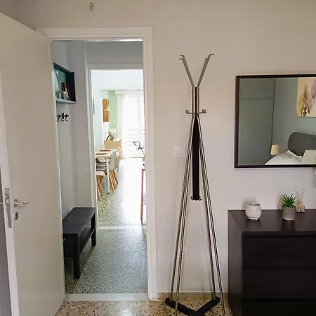 Sunny Living Apartment Loutráki